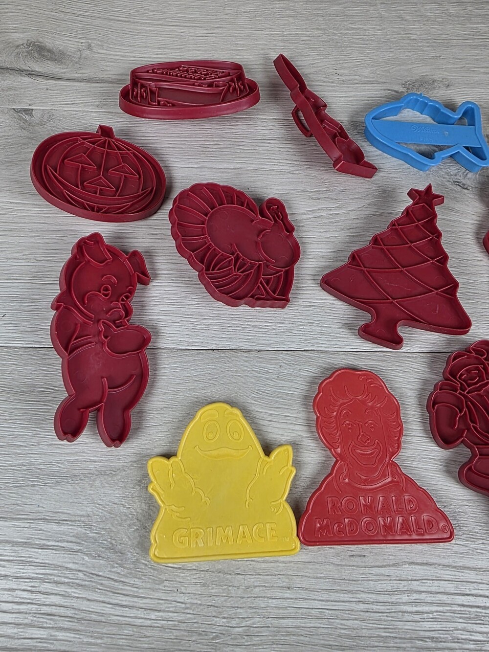Set Vtg Cookie Cutters McDonald's Grimace Ronald Retro Kitchenware 1980s SU61